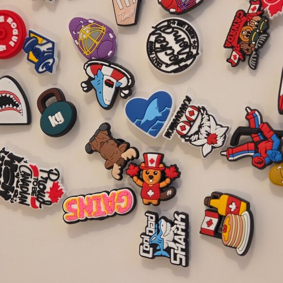 40+ Crocs-style Charms – New Hockey/Canada Set - Picture 2 of 5